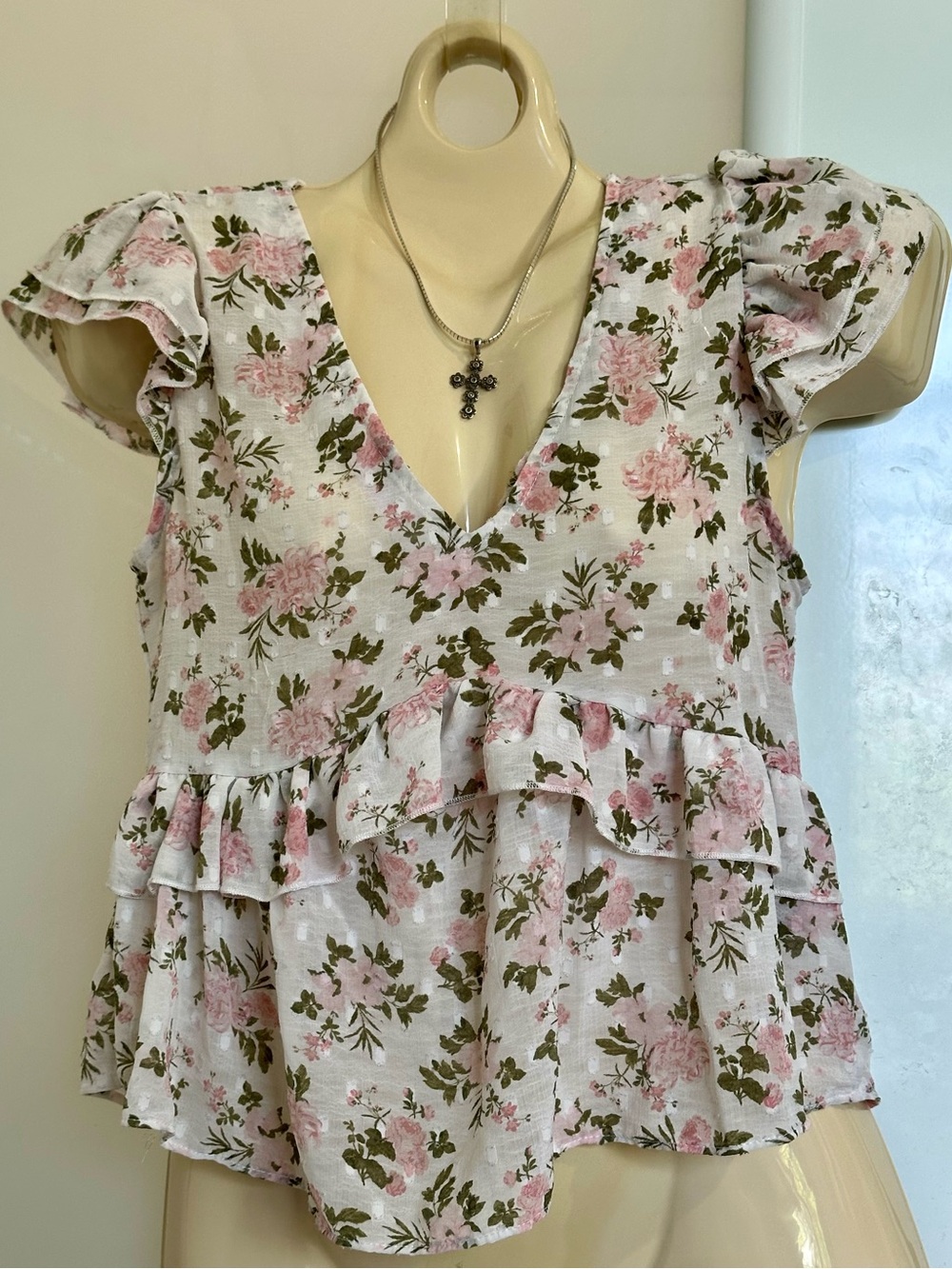 Women’s Floral Ruffle V-Neck Top - Pink Floral
